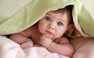 cute baby with blanket 300x1872